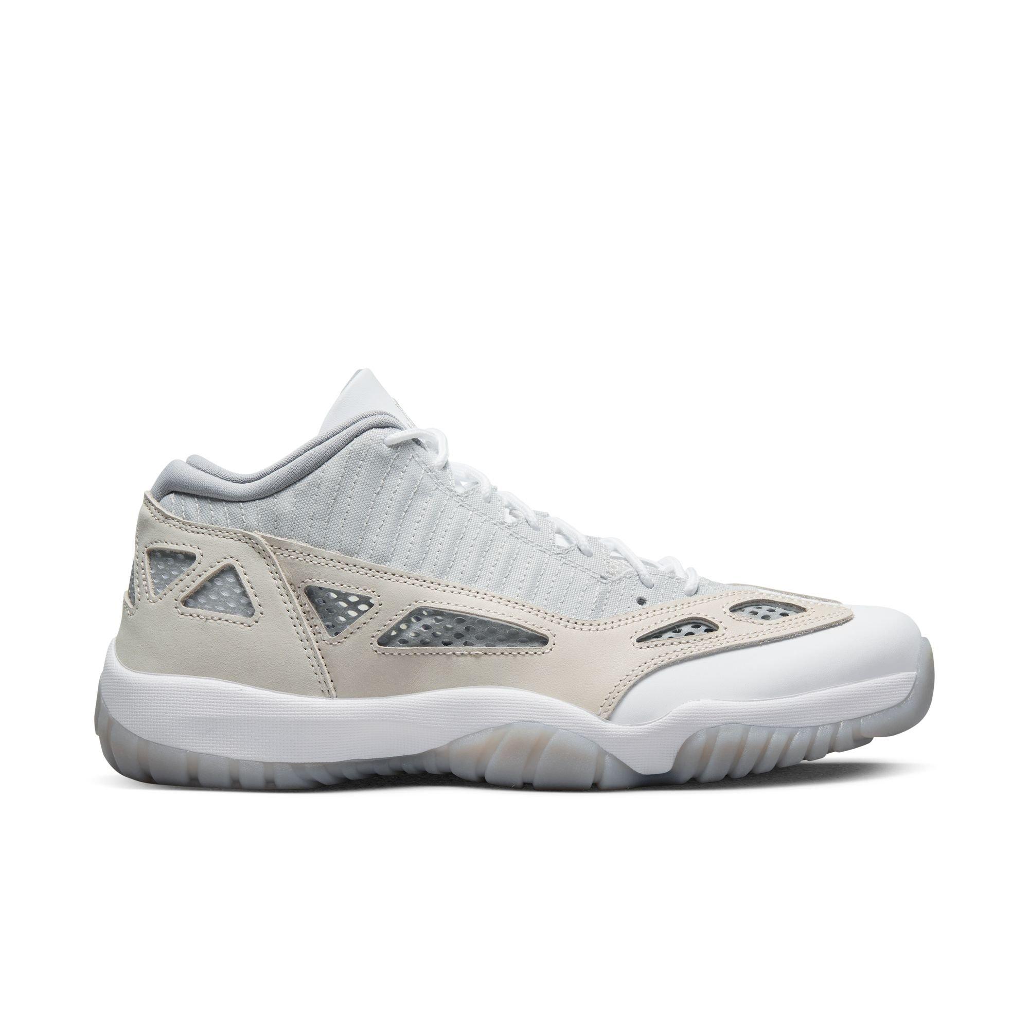 Jordan 11 concord 2018 sales hibbett sports
